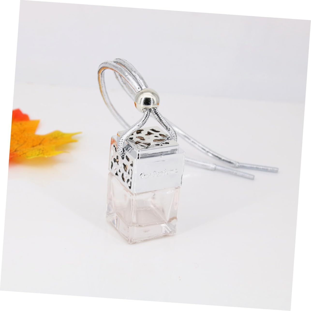 PartyKindom 4Pcs 8ml Hanging Perfume Bottle Pendant Decorative Glass Essential Oil Holder
