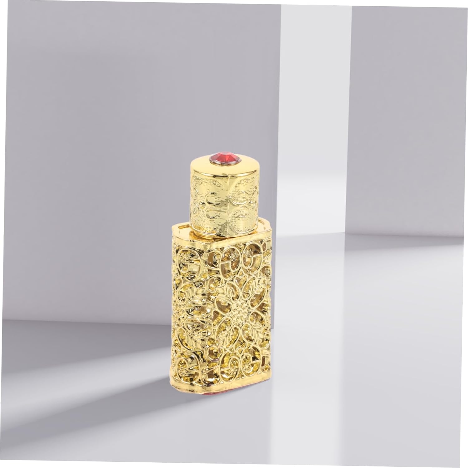 Egyptian Perfume Bottle Hollow Pattern Elegant Travel Atomizer for Essential Oils