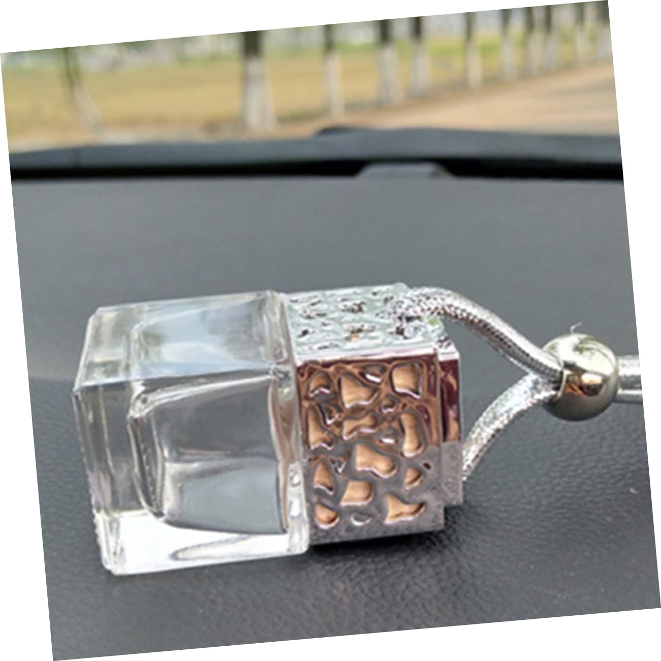 3Pcs Hollow Out Essential Oil Glass Bottles for Car Hanging Perfume Pendant