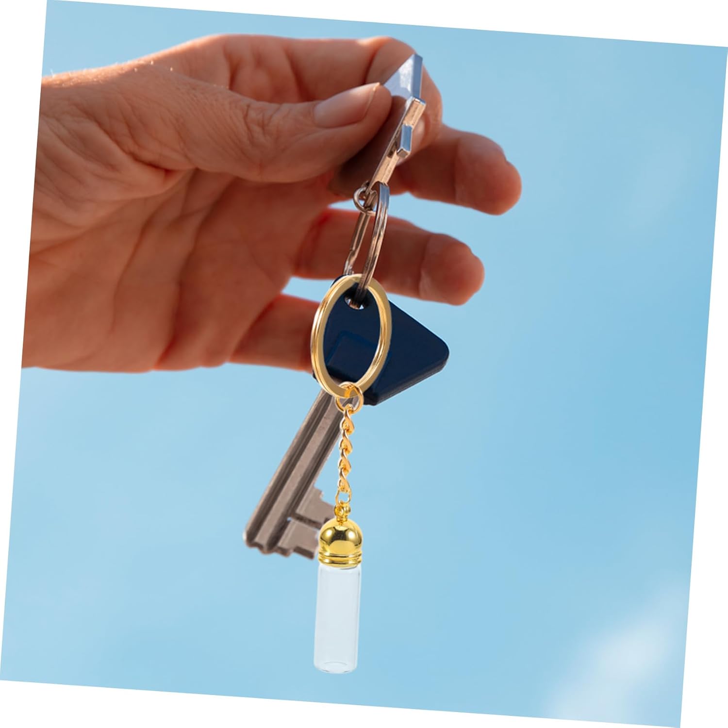 Elegant Keychain Perfume Bottle Essential Oil Dispenser