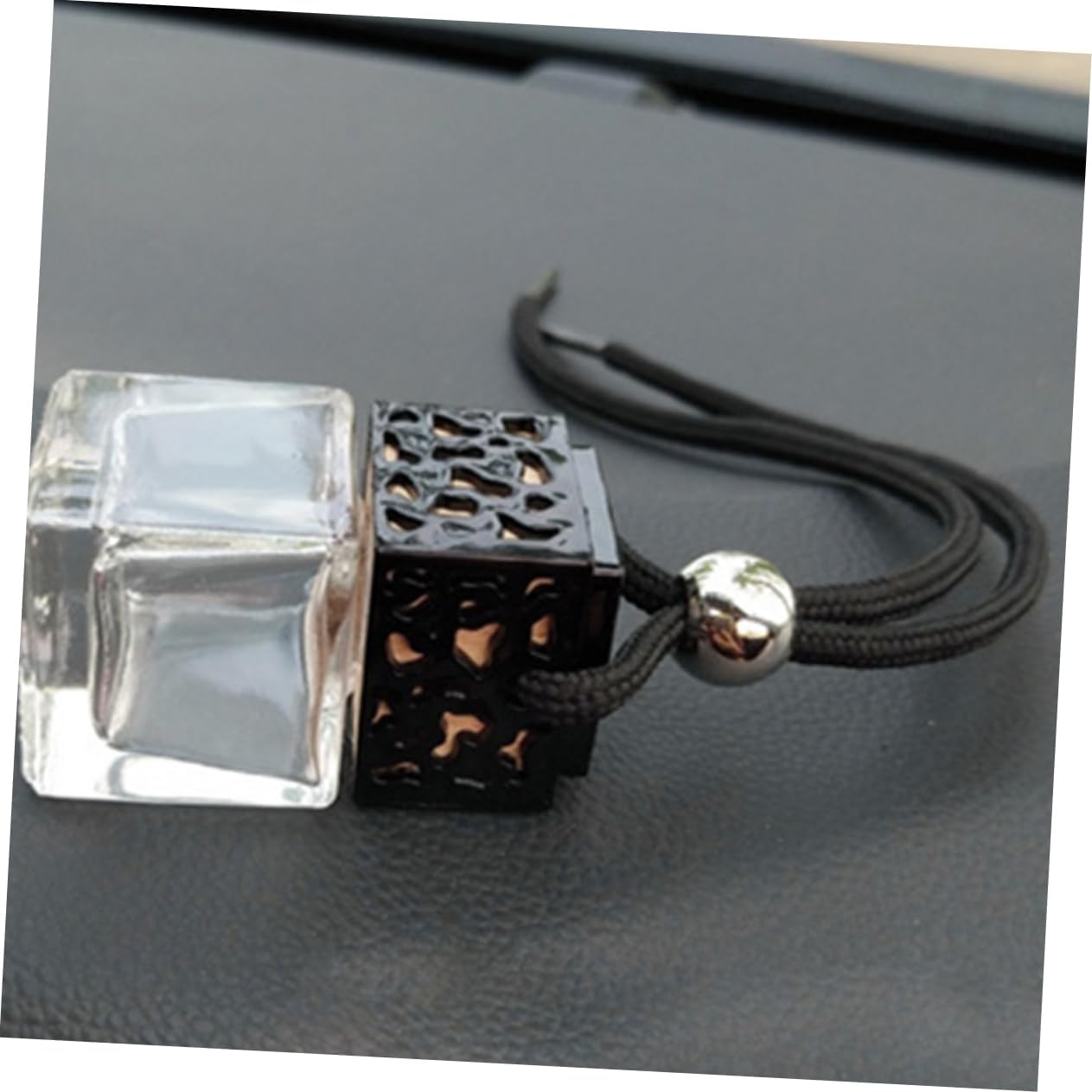 3Pcs Hollow Out Essential Oil Glass Bottles for Car Hanging Perfume Pendant