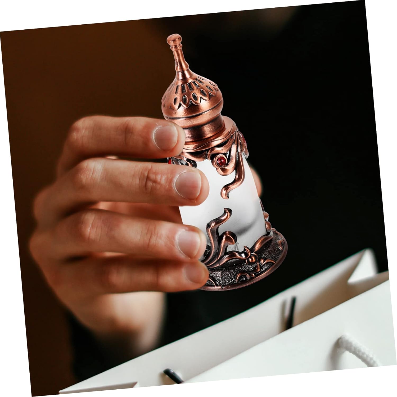 SOIMISS Portable Vintage Perfume Flask for Travel and Home Decor