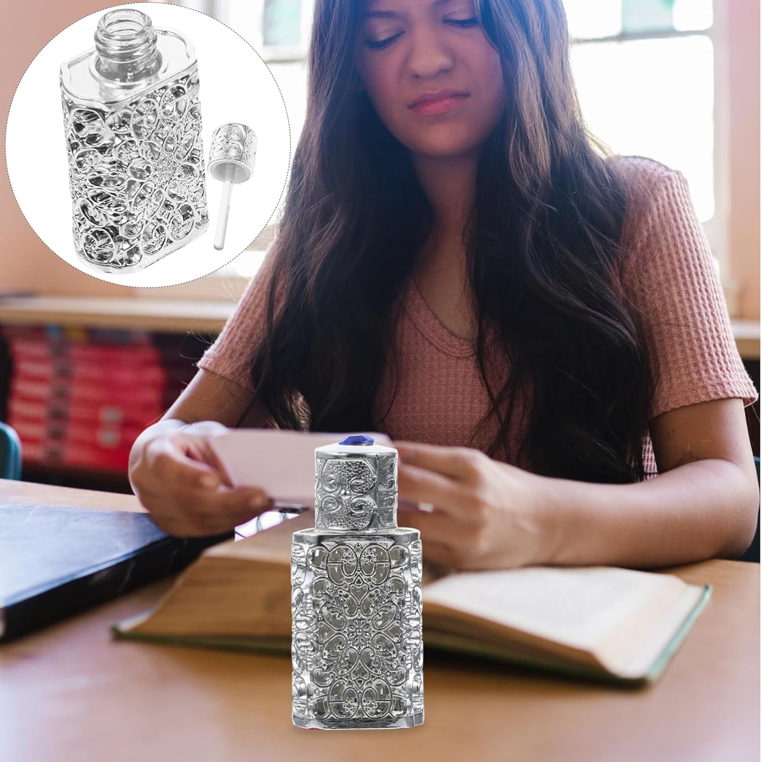 Elegant Essential Oil Perfume Bottle with Storage and Travel Functionality