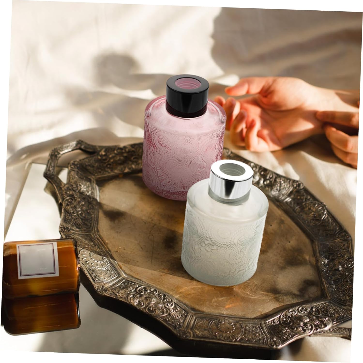 BESTYASH 4pcs Embossed Aromatherapy Glass Perfume Bottles