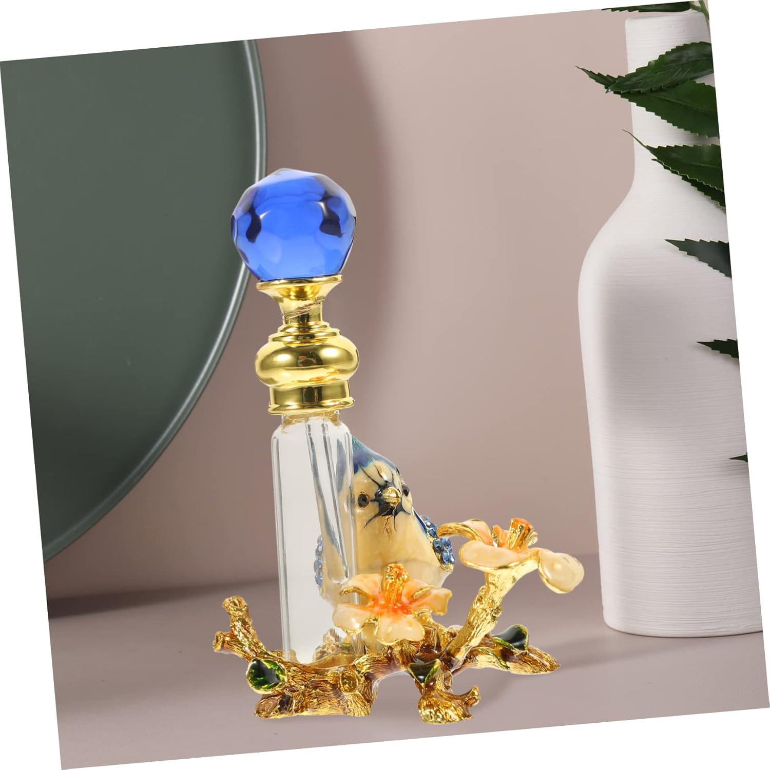Elegant Essential Oil Container Retro Empty Perfume Bottle with Decorative Design for Desktop Decor and Travel Use